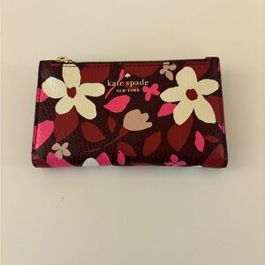 Kate Spade small slim bifold wallet